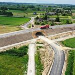 28.05.2020 Remont drogi nr 728 Radoszyce - Łopuszno / Jarosław Kubalski / Radio Kielce