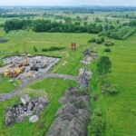 08.06.2020 Umianowice. Stacyjka kolejki wąskotorowej. Budowa Ośrodka Edukacji Przyrodniczej na Ponidziu / Jarosław Kubalski / Radio Kielce