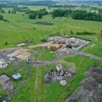 08.06.2020 Umianowice. Stacyjka kolejki wąskotorowej. Budowa Ośrodka Edukacji Przyrodniczej na Ponidziu / Jarosław Kubalski / Radio Kielce