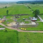 08.06.2020 Umianowice. Stacyjka kolejki wąskotorowej. Budowa Ośrodka Edukacji Przyrodniczej na Ponidziu / Jarosław Kubalski / Radio Kielce