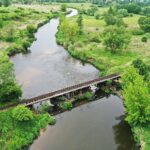 08.06.2020 Umianowice. Kolejka wąskotorowa. Tory. Most. Rzeka Nida / Jarosław Kubalski / Radio Kielce