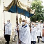 11.06.2020 Kielce. Boże Ciało. Msza i procesja wokół kościoła św. Wojciecha / Jarosław Kubalski / Radio Kielce