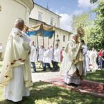 11.06.2020 Kielce. Boże Ciało. Msza i procesja wokół kościoła św. Wojciecha / Jarosław Kubalski / Radio Kielce