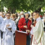 11.06.2020 Kielce. Boże Ciało. Msza i procesja wokół kościoła św. Wojciecha / Jarosław Kubalski / Radio Kielce