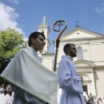 11.06.2020 Kielce. Boże Ciało. Msza i procesja wokół kościoła św. Wojciecha / Jarosław Kubalski / Radio Kielce