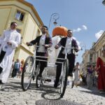 13.06.2020 Kielce. Kopciuszek - korowód Kieleckiego Teatru Tańca / Jarosław Kubalski / Radio Kielce