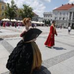 13.06.2020 Kielce. Kopciuszek - korowód Kieleckiego Teatru Tańca / Jarosław Kubalski / Radio Kielce