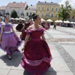 13.06.2020 Kielce. Kopciuszek - korowód Kieleckiego Teatru Tańca / Jarosław Kubalski / Radio Kielce