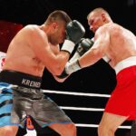 26.06.2020. Kielce. II gala Suzuki Boxing Night. Walka wieczoru. Mateusz Masternak (w czerwonych spodenkach) - Sierhy Radczenko / Jarosław Kubalski / Radio Kielce