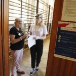 28.06.2020 Kielce. Wybory prezydenckie. Komisja nr 14 / Jarosław Kubalski / Radio Kielce