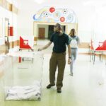 28.06.2020 Kielce. Wybory prezydenckie. Obwodowa komisja wyborcza nr 6 i 40 / Jarosław Kubalski / Radio Kielce