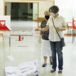 28.06.2020 Kielce. Wybory prezydenckie. Obwodowa komisja wyborcza nr 6 i 40 / Jarosław Kubalski / Radio Kielce