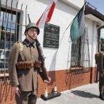 12.06.2020 Kiece. Zapalenie zniczy w miejscu pierwszych koszar 2. Pułku Artylerii Lekkiej Legionów / Jarosław Kubalski / Radio Kielce