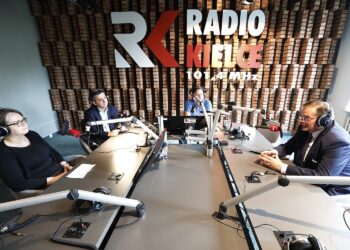 15.06.2020 Radio Kielce. Punkty Widzenia. Od lewej:  Edyta Krężołek z Centrum Edukacyjnego Przystanek Historia IPN w Kielcach, Tomasz Osowski - historyk, Robert Szumielewicz - prowadzący audycje i Jan Józef Kasprzyk - szef Urzędu do Spraw Kombatantów i Osób Represjonowanych / Jarosław Kubalski / Radio Kielce