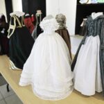 22.06.2020 Kielce. Muzeum Zabawek i Zabawy. Przygotowania do wystawy o strojach historycznych w miniaturze / Jarosław Kubalski / Radio Kielce