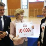 22.06.2020 Kielce. Hala sportowa X Liceum Mistrzostwa Sportowego. Wiceminister Anna Krupka wręczyła dofinansowania dla klubów sportowych w regionie. Towarzyszył jej senator Krzysztof Słoń / Jarosław Kubalski / Radio Kielce