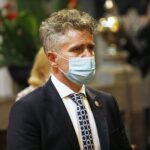 23.06.2020 Kielce. Msza święta w 35. rocznicę powstania kieleckiego koła  Stowarzyszenia św. Brata Alberta. Senator Krzysztof Słoń / Jarosław Kubalski / Radio Kielce