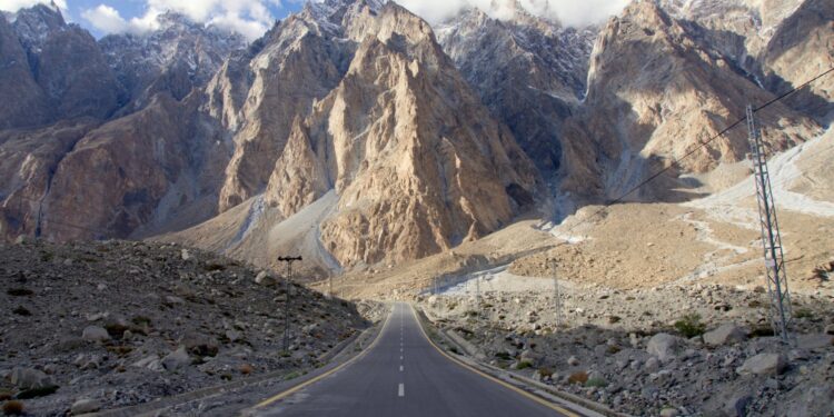 Karakorum Highway / Mariola Maćko