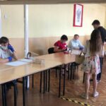 28.06.2020. Skalbmierz. Wybory prezydenckie. Komisja nr 2 / Marta Gajda / Radio Kielce