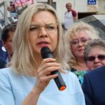 20.06.2020. Ostrowiec Świętokrzyski. Akcja „Łączy nas Polska”. Na zdjęciu: Małgorzata Wasserman - posłanka PiS / Emilia Sitarska / Radio Kielce