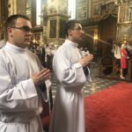 18.06.2020 Sandomierz. Sakrament wyświęcenia diakonów. Od lewej diakoni Krzysztof Zych,  Mateusz Zięba / Grażyna Szlęzak-Wójcik / Radio Kielce