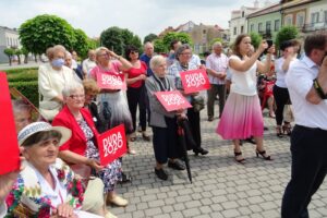 21.06.2020. Opatów. Akcja „Łączy nas Polska” / Emilia Sitarska / Radio Kielce