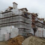 09.06.2020. Ostrowiec Św. Bloki socjalne w dzielnicy Częstocice. Budowa przy ulicy Parkowej / Emilia Sitarska / Radio Kielce