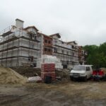 09.06.2020. Ostrowiec Św. Bloki socjalne w dzielnicy Częstocice. Budowa przy ulicy Parkowej / Emilia Sitarska / Radio Kielce