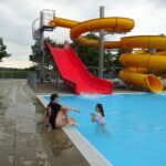 17.06.2020. Ostrowiec Św. Otwarcie sezonu na odkrytych basenach / Emilia Sitarska / Radio Kielce