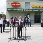 19.06.2020. Pińczów. Wizyta Prezydenta RP Andrzeja Dudy w zakładach Gomar / Jarosław Kubalski / Radio Kielce