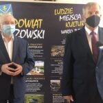 01.06.2020 Staszów. Konferencja dotycząca badań na koronawirusa dla nauczycieli. Na zdjęciu (od lewej): Krzysztof Lipiec - poseł PiS, Józef Żółciak - starosta staszowski / Grażyna-Szlęzak-Wójcik / Radio Kielce