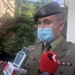 26.06.2020. Sandomierz. Awans na porucznika dla Alicji Kaszyńskiej. Na zdjęciu: ppłk Arkadiusz Nenutil - dowódca 102. batalionu lekkiej piechoty 10. Świętokrzyskiej Brygady Obrony Terytorialnej / Grażyna Szlęzak-Wójcik / Radio Kielce