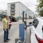 08.06.2020. Kielce. Wjazd na teren Wojewódzkiego Szpitala Zespolonego / Wiktor Taszłow / Radio Kielce