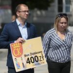 17.06.2020. Kielce. Konferencja dotycząca bonu żłobkowego. Na zdjęciu (od lewej): Michał Braun - radny, Anna Kibortt - radna / Wiktor Taszłow / Radio Kielce