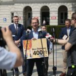 17.06.2020. Kielce. Konferencja dotycząca bonu żłobkowego. Przemawia Michał Braun - radny / Wiktor Taszłow / Radio Kielce