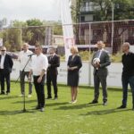 19.06.2020. Kielce. Oficjalne otwarcie turnieju „Piątka na Rynku Sport CK”. Przemawia Marcin Zychalski - prezes Stowarzyszenia Sport CK / Wiktor Taszłow / Radio Kielce