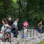 20.06.2020 Chęciny. „Weekend legend świętokrzyskich”. Turyści na zamku / Wiktor Taszłow / Radio Kielce