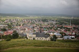 20.06.2020 Chęciny. „Weekend legend świętokrzyskich”. Turyści na zamku / Wiktor Taszłow / Radio Kielce