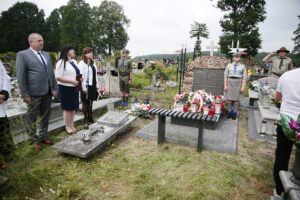 21.06.2020 Gmina Kluczewsko. Uroczystości upamiętniające działalność oddziału majora Henryka Dobrzańskiego „Hubala” / Wiktor Taszłow / Radio Kielce