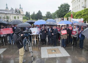 22.06.2020. Kielce. Konferencja Społecznego Komitetu Poparcia dla Andrzeja Dudy / Wiktor Taszłow / Radio Kielce