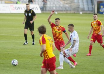 23.06.2020. Kielce. 32. kolejka PKO Ekstraklasy: Korona Kielce - Raków Częstochowa. Adnan Kovacević / Wiktor Taszłow / Radio Kielce