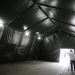 25.06.2020. Kielce. Wojewoda przekazuje namiot do dezynfekcji karetek / Wiktor Taszłow / Radio Kielce