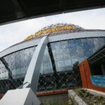 25.06.2020. Kielce. Prace wykończeniowe przy budowie dworca autobusowego / Wiktor Taszłow / Radio Kielce