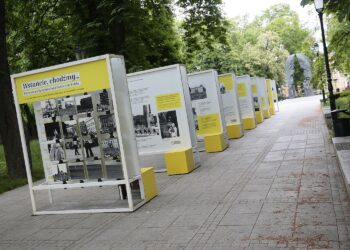 03.06.2020. Kielce. Wystawa o papieskiej pielgrzymce "Wstańcie, chodźmy ..." / Wiktor Taszłow / Radio Kielce