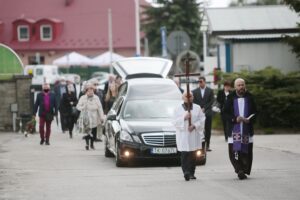 05.06.2020. Kielce/Cedzyna. Uroczystości pogrzebowe Andrzeja Borsa / Wiktor Taszłow / Radio Kielce