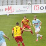 05.06.2020 Kielce. PKO Ekstraklasa. Mecz Korona Kielce - Piast Gliwice. Na zdjęciu (w środku): Petteri Forsell / Wiktor Taszłow / Radio Kielce