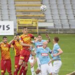 05.06.2020 Kielce. PKO Ekstraklasa. Mecz Korona Kielce - Piast Gliwice. Na zdjęciu (od lewej): Ognjen Gnjatic, Themistoklis Tzimopoulos i Adnan Kovacević  / Wiktor Taszłow / Radio Kielce