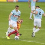 05.06.2020 Kielce. PKO Ekstraklasa. Mecz Korona Kielce - Piast Gliwice. O piłkę walczy Marcin Cebula / Wiktor Taszłow / Radio Kielce
