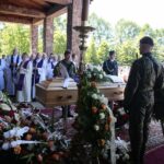 06.06.2020. Kałków. Uroczystości pogrzebowe ks. Czesława Wali / Wiktor Taszłow / Radio Kielce