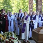 06.06.2020. Kałków. Uroczystości pogrzebowe ks. Czesława Wali / Wiktor Taszłow / Radio Kielce